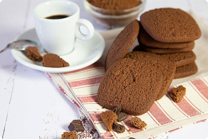 Biscottoni proteici al cacao con caffè